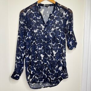 Express Sheer Blouse Top Women’s Size XS Roll Tab Sleeves Blue Floral Office